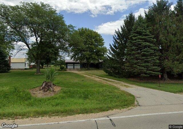 Larson's Family Farm in Sandwich, IL
